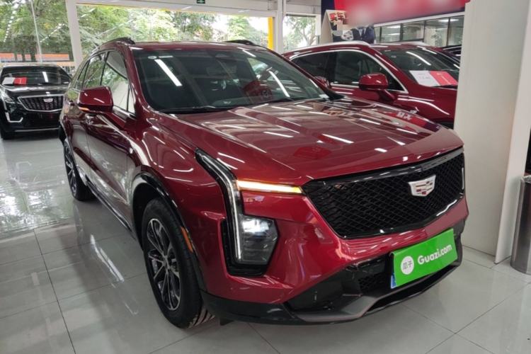 Used Cadillac XT4 2024 28T Four-Wheel Drive Luxury Version Front Right 45 Deg