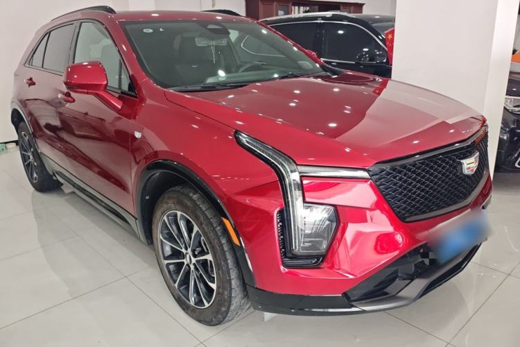 Used Cadillac XT4 2024 28T Four-Wheel Drive Luxury Version Front Right 45 Deg