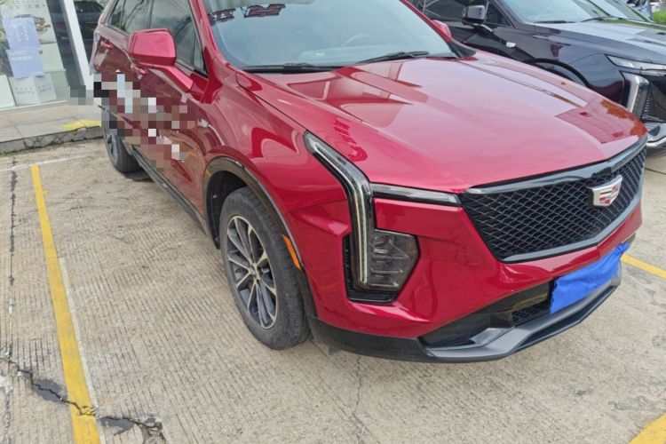 Used Cadillac XT4 2024 28T Four-Wheel Drive Luxury Version Front Right 45 Deg