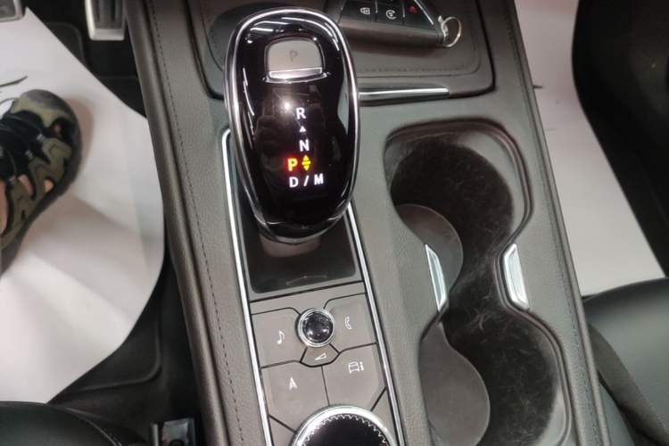 Used Cadillac XT4 2024 28T Four-Wheel Drive Luxury Version Gear Lever