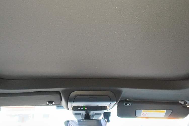 Used Cadillac XT4 2024 28T Four-Wheel Drive Luxury Version Headliner