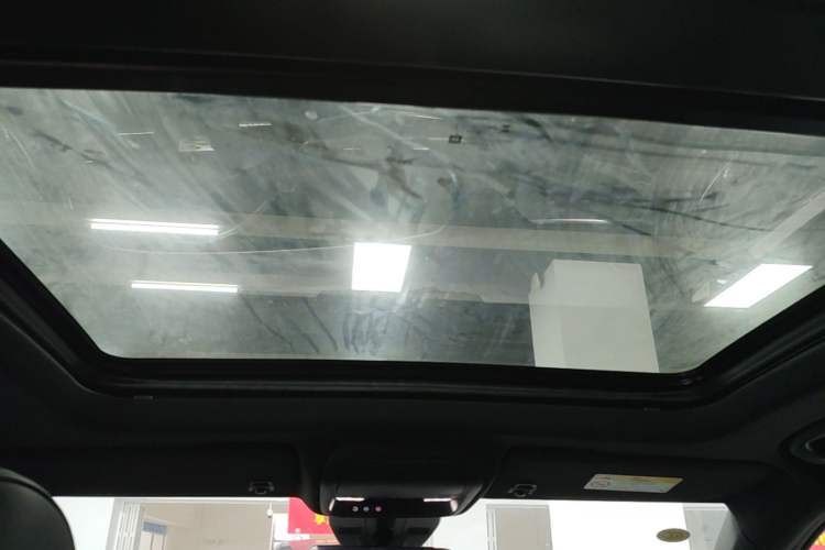 Used Cadillac XT4 2024 28T Four-Wheel Drive Luxury Version Headliner