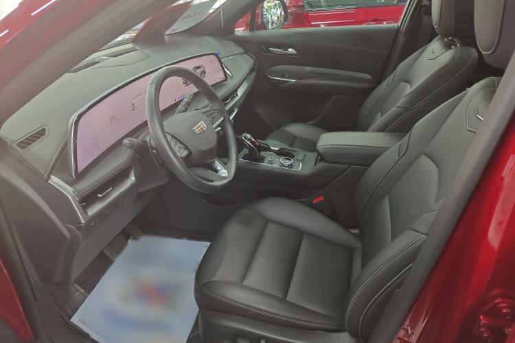 Used Cadillac XT4 2024 28T Two-Wheel-Drive Luxury Version Interior 1