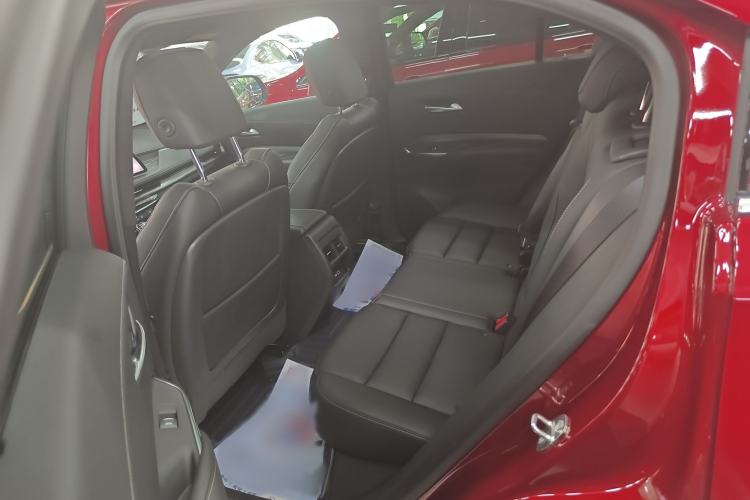 Used Cadillac XT4 2024 28T Two-Wheel-Drive Luxury Version Interior 2