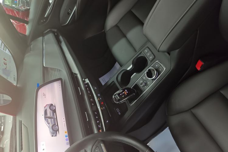 Used Cadillac XT4 2024 28T Two-Wheel-Drive Luxury Version Interior 3