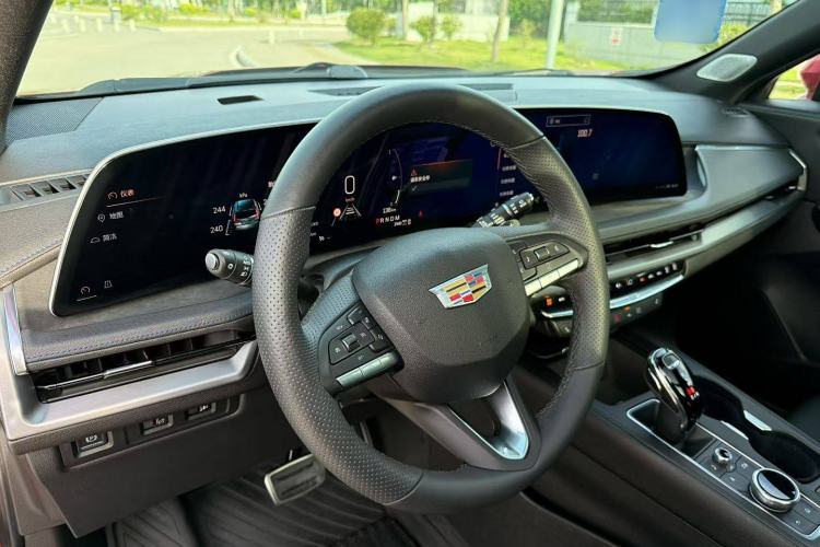 Used Cadillac XT4 2024 28T Four-Wheel Drive Luxury Version Interior 4