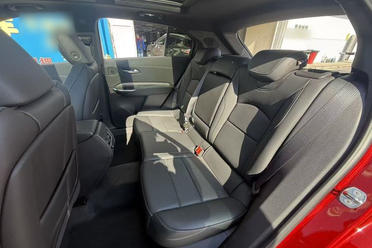 Used Cadillac XT4 2024 28T Two-Wheel-Drive Prestige Version Interior 6