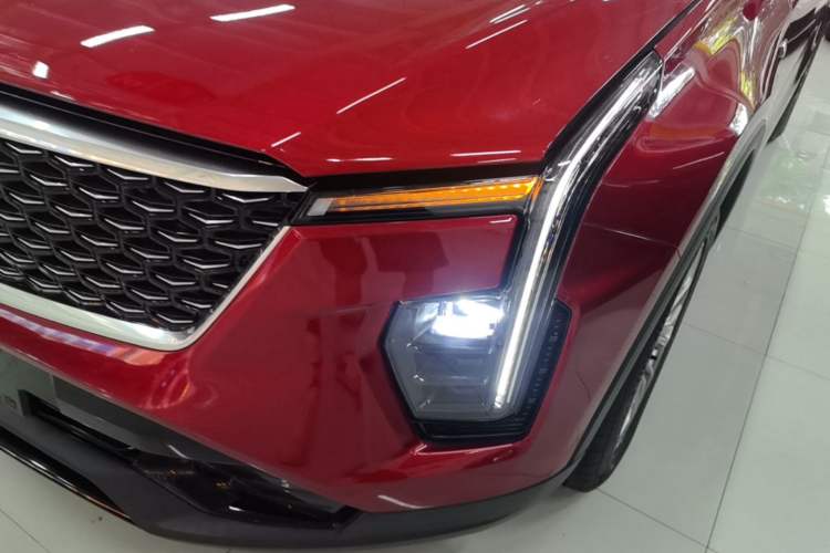 Used Cadillac XT4 2024 28T Two-Wheel-Drive Luxury Version Left Front Headlight
