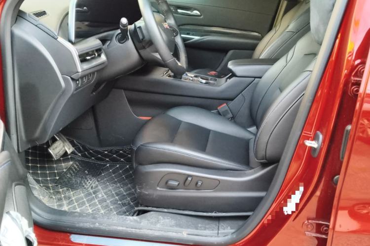 Used Cadillac XT4 2024 28T Four-Wheel Drive Luxury Version Left Front Seat