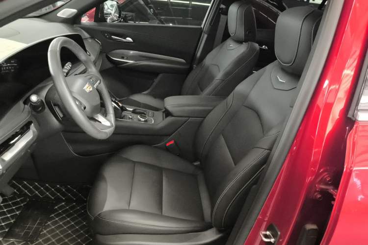 Used Cadillac XT4 2024 28T Two-Wheel-Drive Luxury Version Left Front Seat