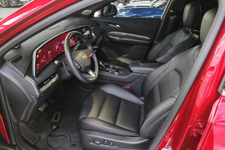 Used Cadillac XT4 2024 28T Two-Wheel-Drive Luxury Version Left Front Seat