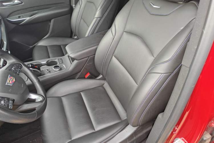 Used Cadillac XT4 2024 28T Four-Wheel Drive Luxury Version Left Front Seat