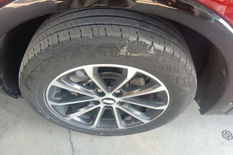 Used Cadillac XT4 2024 28T Four-Wheel Drive Luxury Version Left Front Wheel Hub