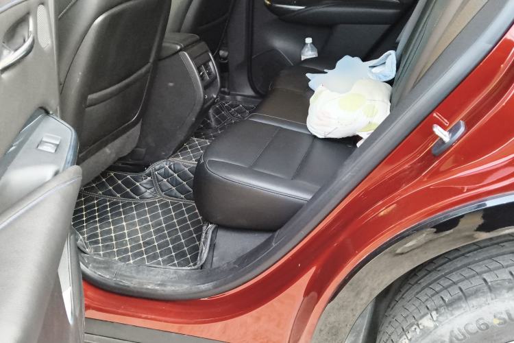 Used Cadillac XT4 2024 28T Four-Wheel Drive Luxury Version Left Rear Seat