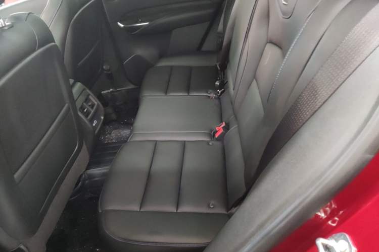 Used Cadillac XT4 2024 28T Four-Wheel Drive Luxury Version Left Rear Seat
