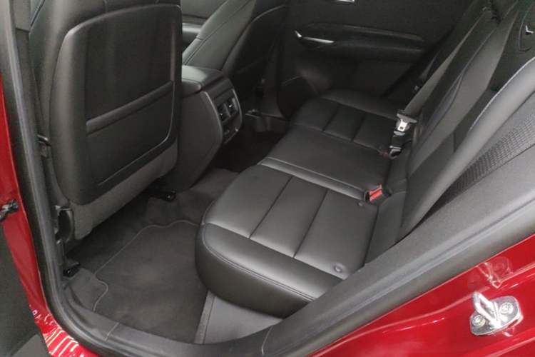 Used Cadillac XT4 2024 28T Four-Wheel Drive Luxury Version Left Rear Seat