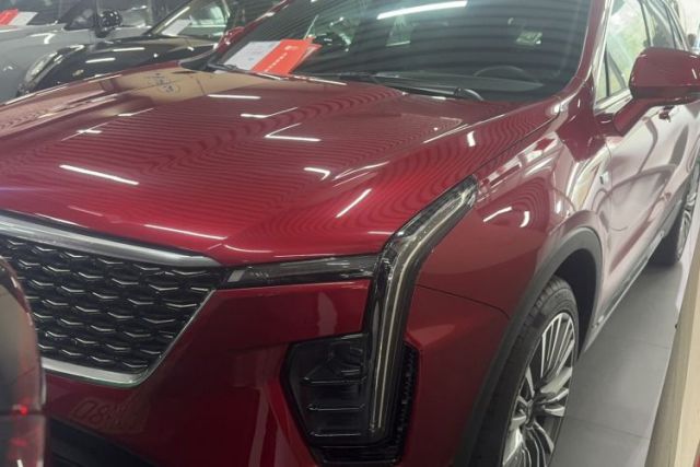 Used Cadillac XT4 2024 28T Two-Wheel-Drive Prestige Version