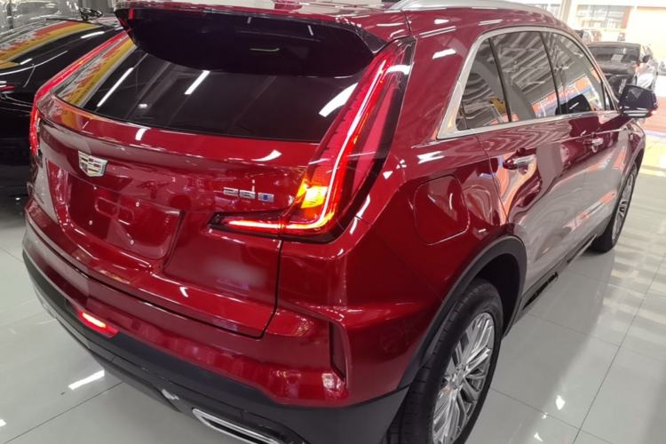 Used Cadillac XT4 2024 28T Two-Wheel-Drive Luxury Version Rear Right 45 Deg