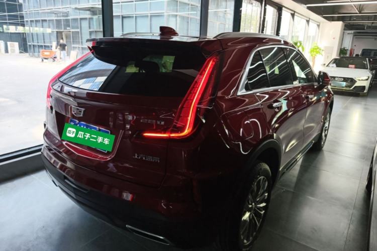 Used Cadillac XT4 2024 28T Two-Wheel-Drive Luxury Version Rear Right 45 Deg