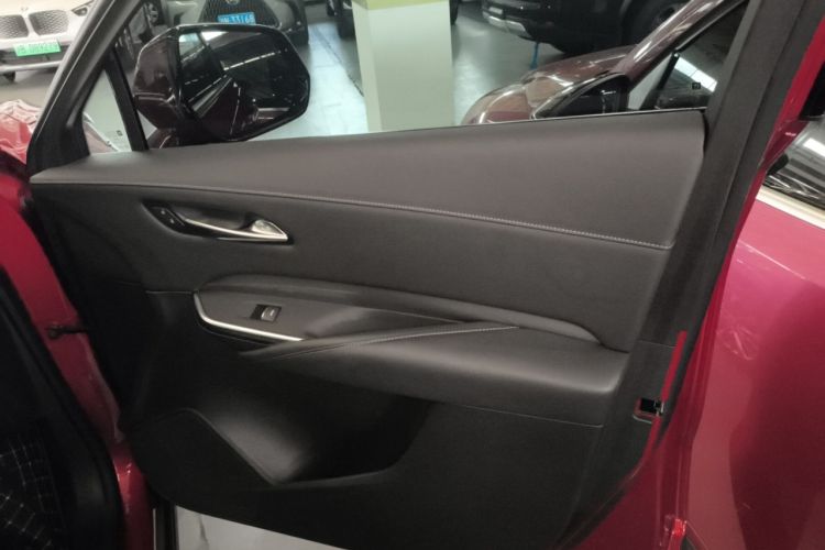 Used Cadillac XT4 2024 28T Two-Wheel-Drive Luxury Version Right Front Door Interior