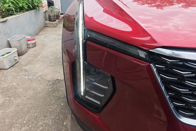 Used Cadillac XT4 2024 28T Two-Wheel-Drive Prestige Version Right Front Headlight