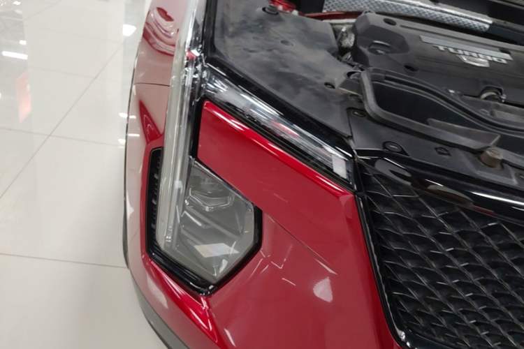 Used Cadillac XT4 2024 28T Four-Wheel Drive Luxury Version Right Front Headlight