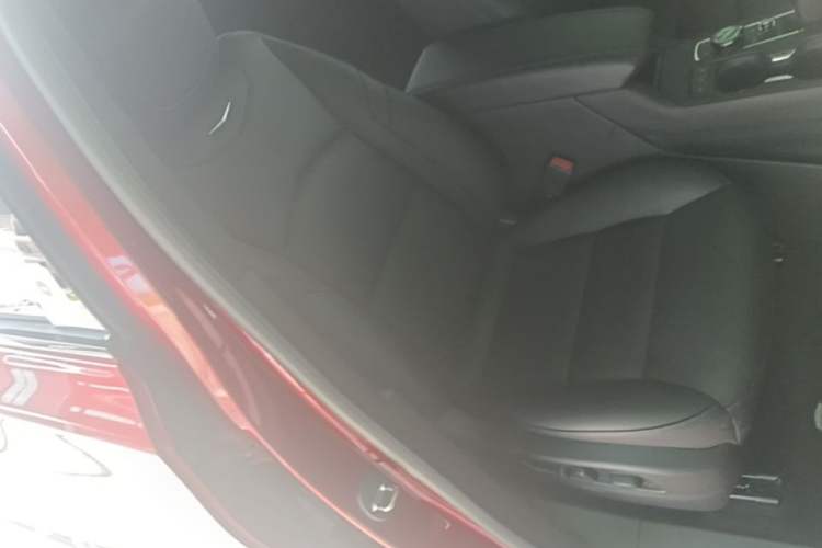 Used Cadillac XT4 2024 28T Four-Wheel Drive Luxury Version Right Front Seat