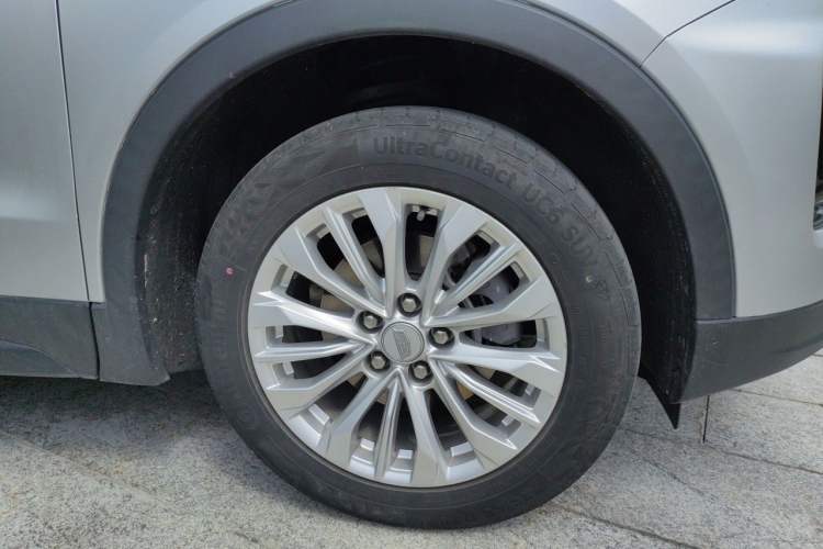 Used Cadillac XT4 2024 25T Two-Wheel Drive Fashion Edition Right Front Wheel Hub