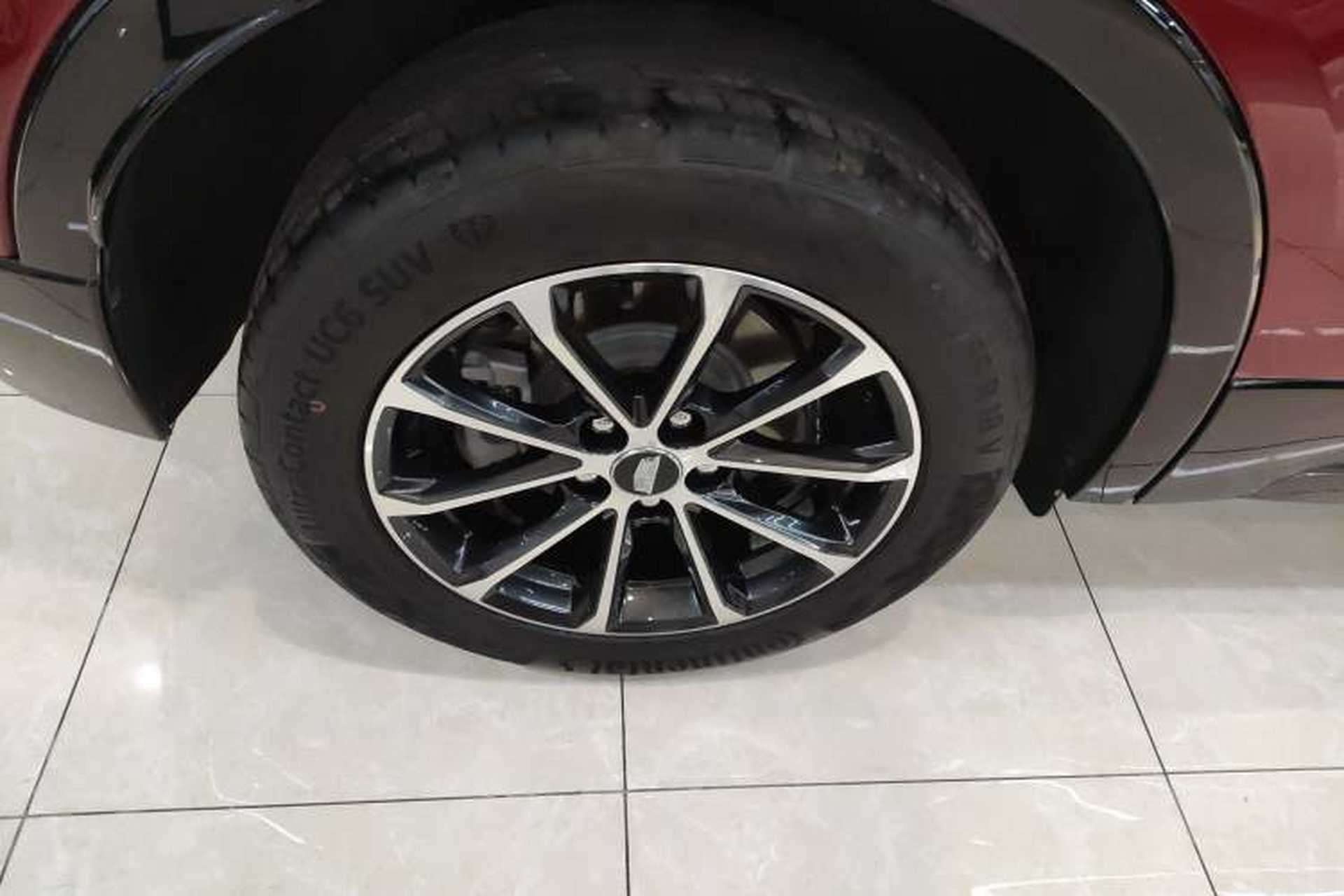 Used Cadillac XT4 2024 28T Four-Wheel Drive Luxury Version Right Rear Wheel Hub
