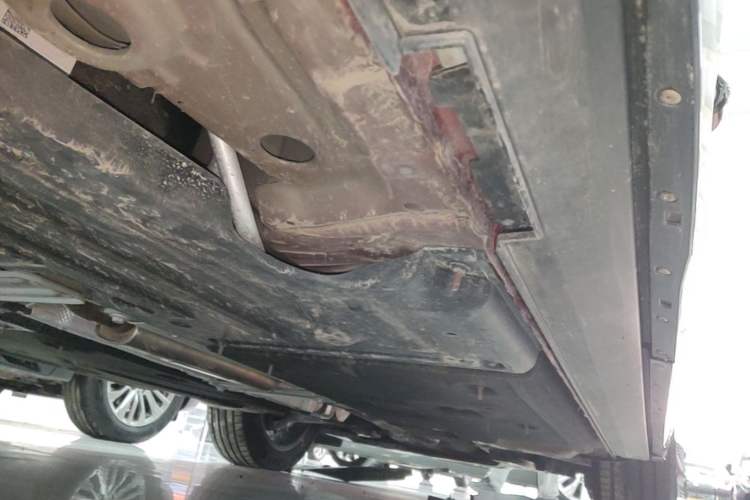 Used Cadillac XT4 2024 28T Four-Wheel Drive Luxury Version Right Side Sill