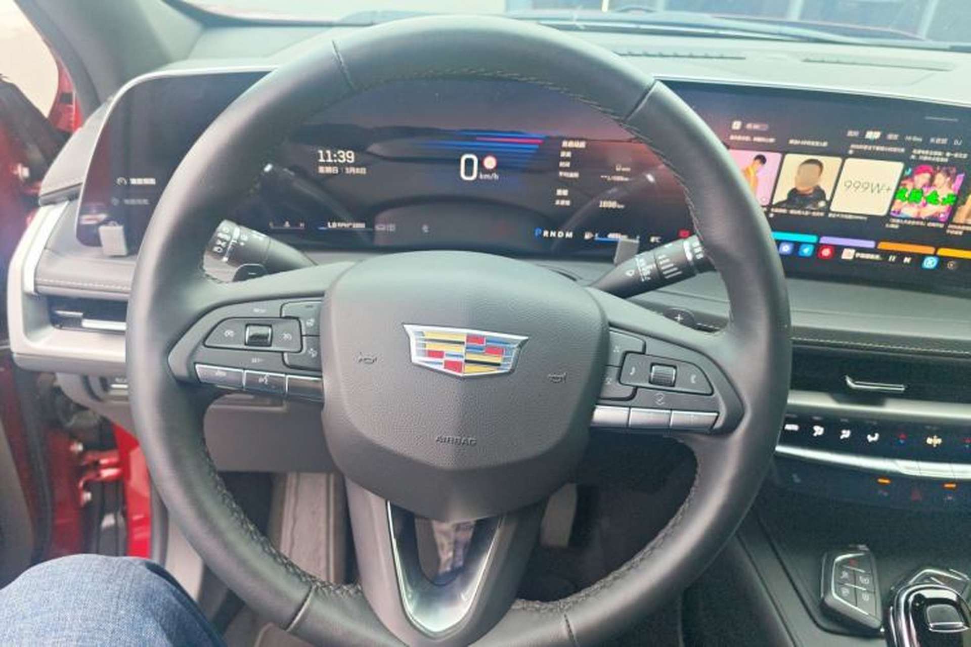 Used Cadillac XT4 2024 28T Two-Wheel-Drive Luxury Version Steering Wheel