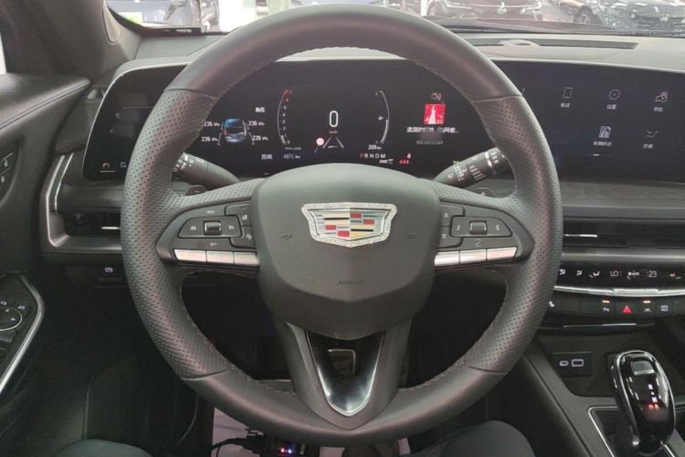 Used Cadillac XT4 2024 28T Four-Wheel Drive Luxury Version Steering Wheel