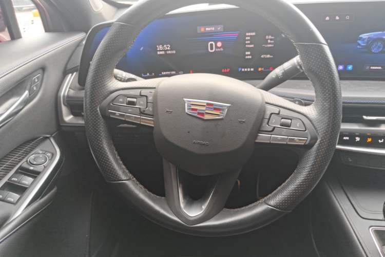 Used Cadillac XT4 2024 28T Four-Wheel Drive Luxury Version Steering Wheel