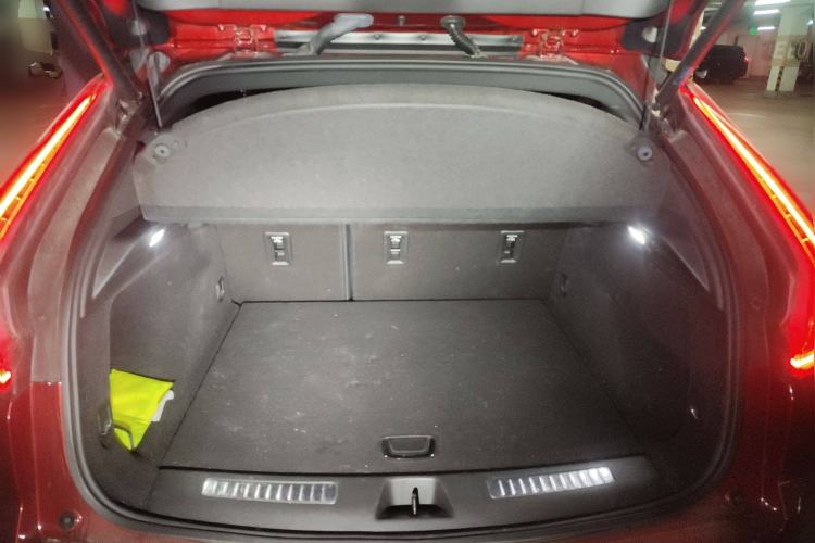 Used Cadillac XT4 2024 28T Four-Wheel Drive Luxury Version Trunk