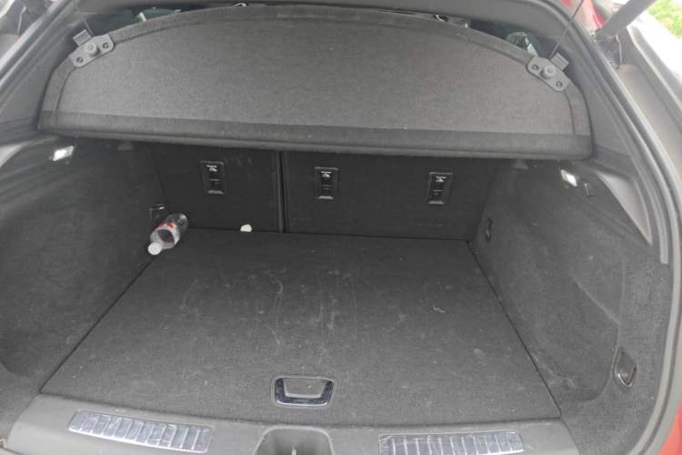 Used Cadillac XT4 2024 28T Four-Wheel Drive Luxury Version Trunk