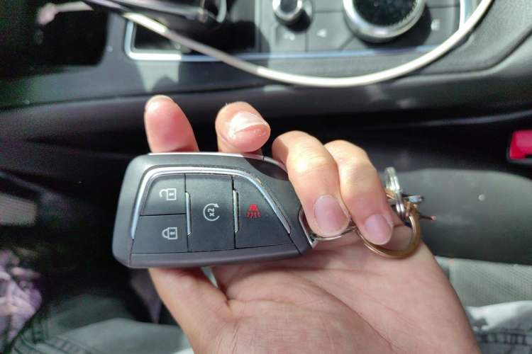Used Cadillac XT4 2024 25T Two-Wheel Drive Fashion Edition Vehicle Key