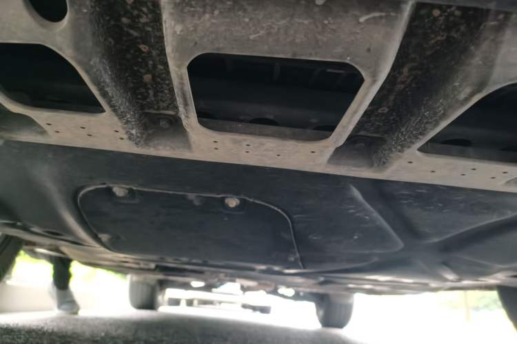 Used Cadillac XT4 2024 28T Two-Wheel-Drive Luxury Version Chassis Front