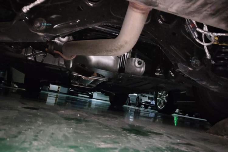 Used Cadillac XT4 2024 28T Two-Wheel-Drive Prestige Version Chassis Rear