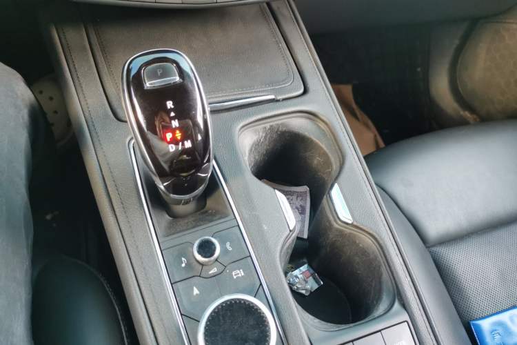 Used Cadillac XT4 2024 28T Two-Wheel-Drive Prestige Version Gear Lever