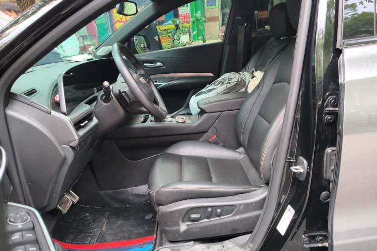 Used Cadillac XT4 2024 28T Two-Wheel-Drive Luxury Version Left Front Seat