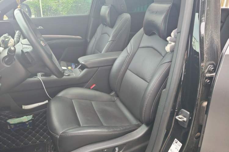 Used Cadillac XT4 2024 28T Two-Wheel-Drive Prestige Version Left Front Seat