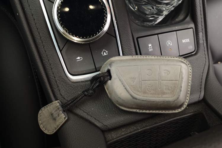 Used Cadillac XT4 2024 28T Two-Wheel-Drive Luxury Version Vehicle Key