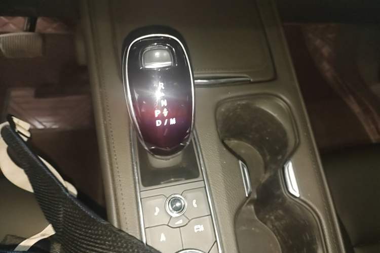 Used Cadillac XT4 2024 28T Two-Wheel-Drive Luxury Version Audio And AC Panel