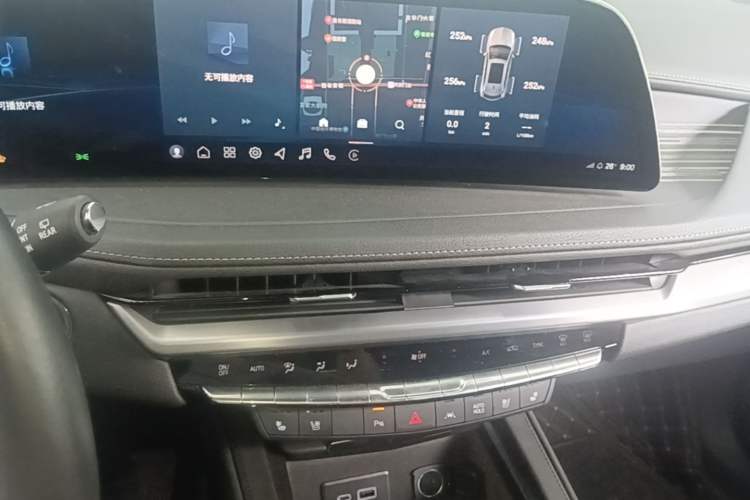 Used Cadillac XT4 2024 28T Two-Wheel-Drive Prestige Version Audio And AC Panel