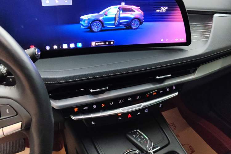 Used Cadillac XT4 2024 28T Two-Wheel-Drive Luxury Version Audio And AC Panel