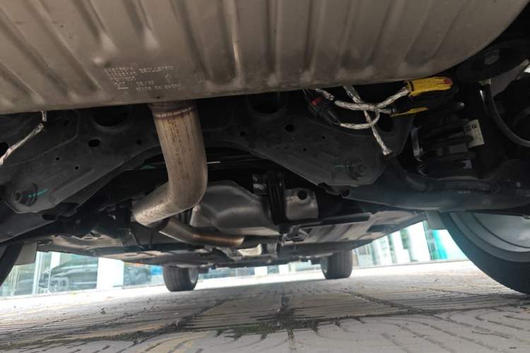 Used Cadillac XT4 2024 28T Two-Wheel-Drive Prestige Version Chassis Rear