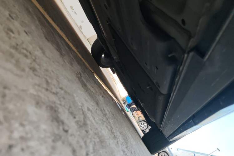 Used Cadillac XT4 2024 28T Two-Wheel-Drive Prestige Version Chassis Rear Right