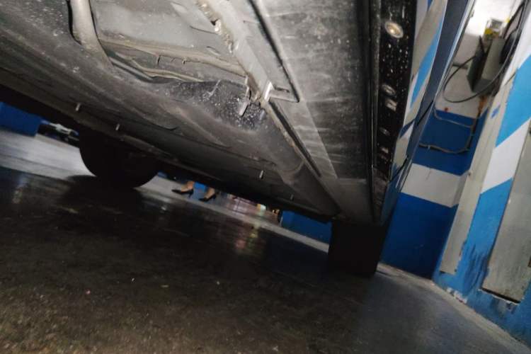 Used Cadillac XT4 2024 28T Two-Wheel-Drive Prestige Version Chassis Rear Right