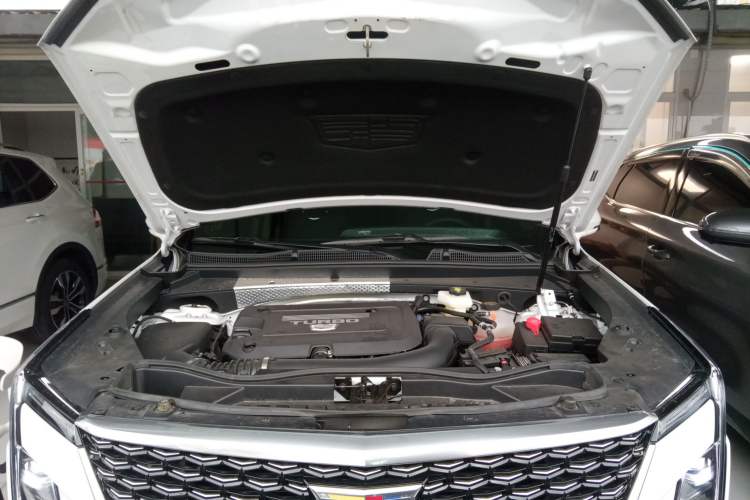 Used Cadillac XT4 2024 Facelift 28T Two-Wheel-Drive Luxury Version Engine Bay