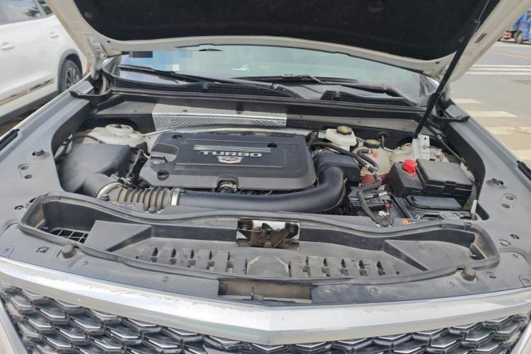 Used Cadillac XT4 2024 28T Two-Wheel-Drive Luxury Version Engine Bay